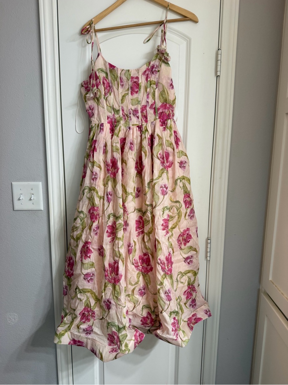 EN SAISON midi dress in pink floral
